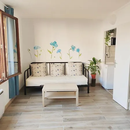 Apartment Studio Bleu En Face De La Gare 10mn Au Vieux Port